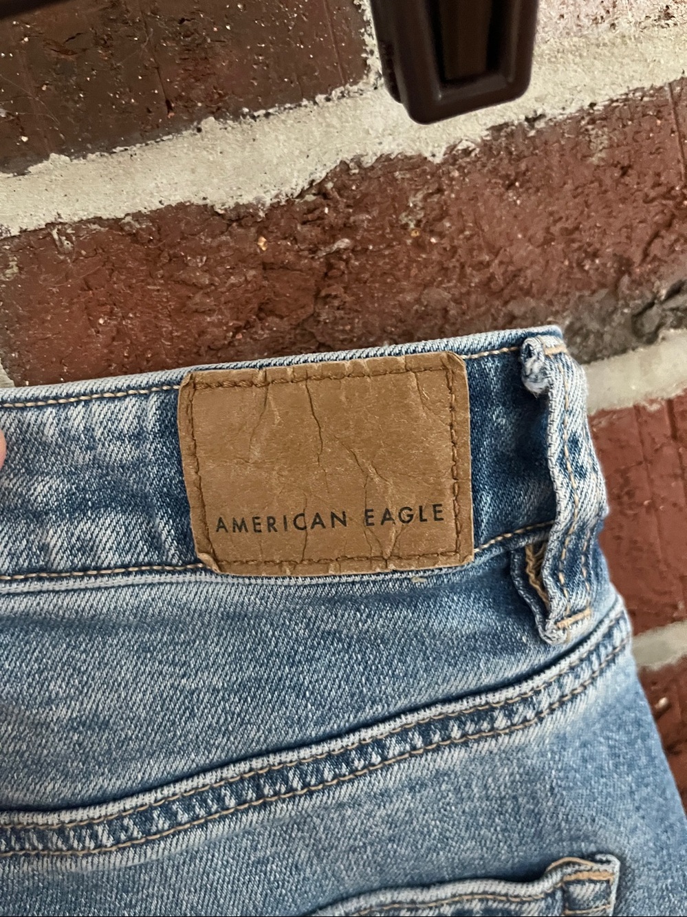 AMERICAN EAGLE Outfitters Light Blue Ripped Knee Mom Denim Jeans Size 000 - Picture 5 of 8